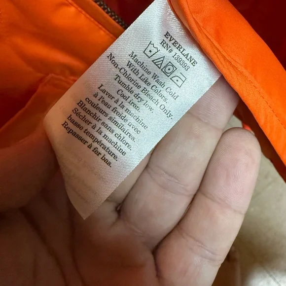 Everlane ReNew Orange Quilted Primaloft Vest - Picture 4 of 4